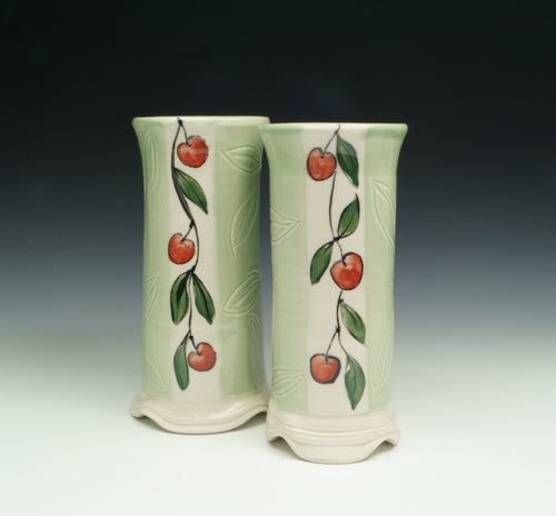 Marion Nehmer: Vase with Green Glaze and Berries