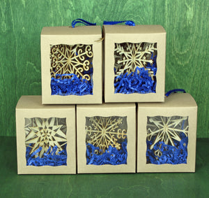 Doles Orchard: 3D Wooden Snowflakes - 8 Pack
