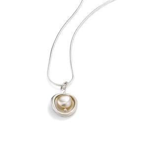 Philippa Roberts: Grace Circle Necklace Silver